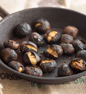 castañas fritas para a prevención de hemorroides